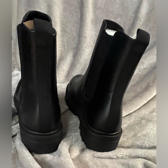 Black Lug Sole Chelsea Boots for Women - Picture 2 of 3